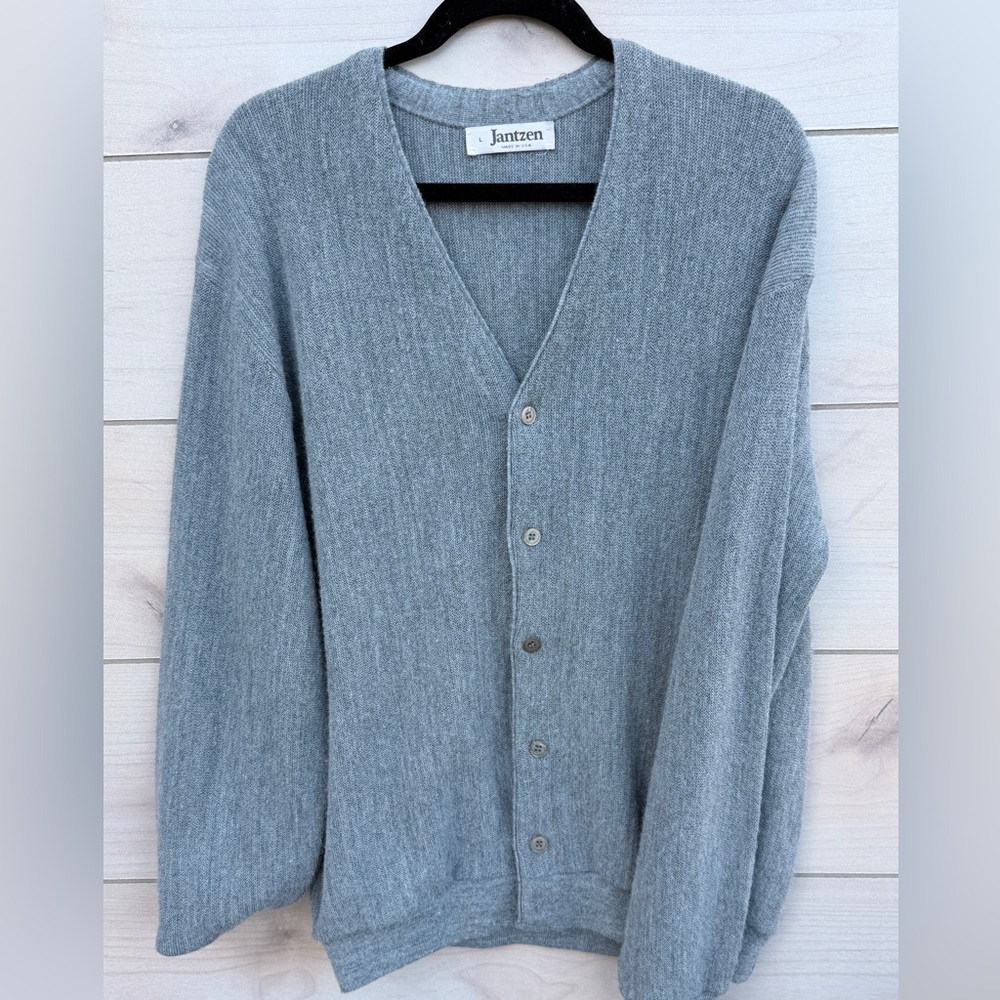 Classic Men’s Buttoned Cardigan, Gray